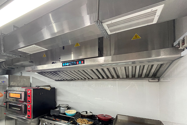Exhaust hood for commercial industrial use